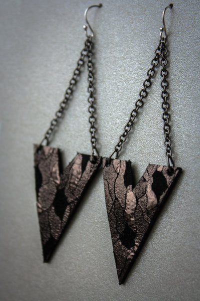 Archer Leather Earrings - Ripple Graphite